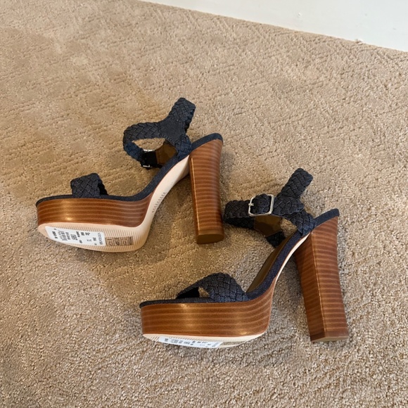 Paige Platform Sandals - Picture 2 of 4